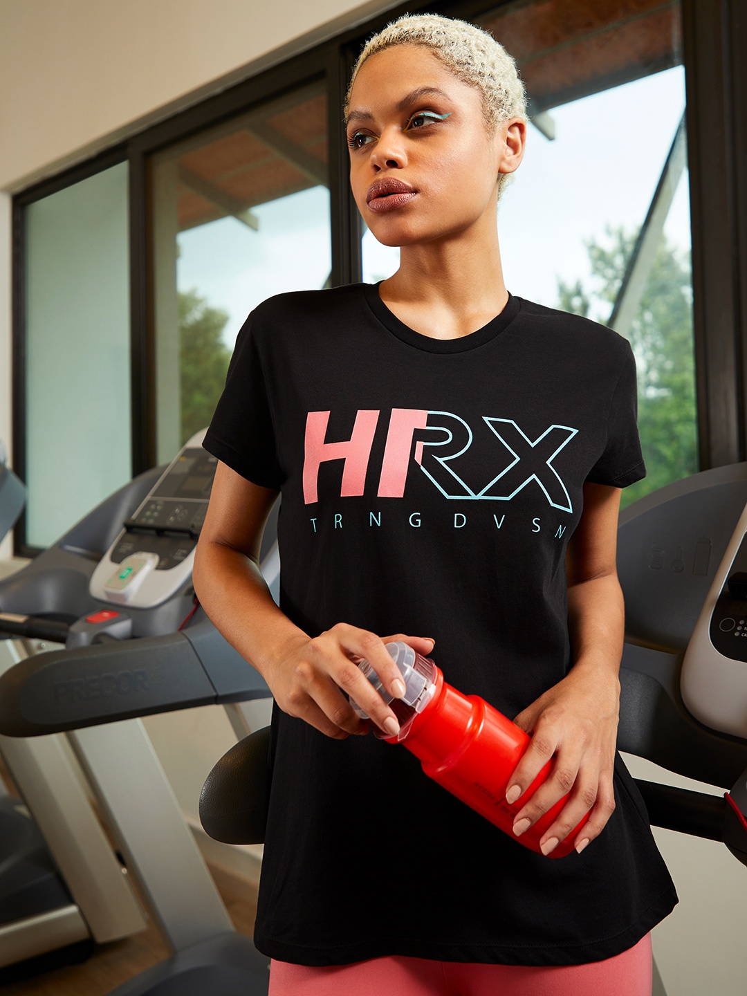 

HRX by Hrithik Roshan Women Black Solid Bio-Wash Training Tshirts