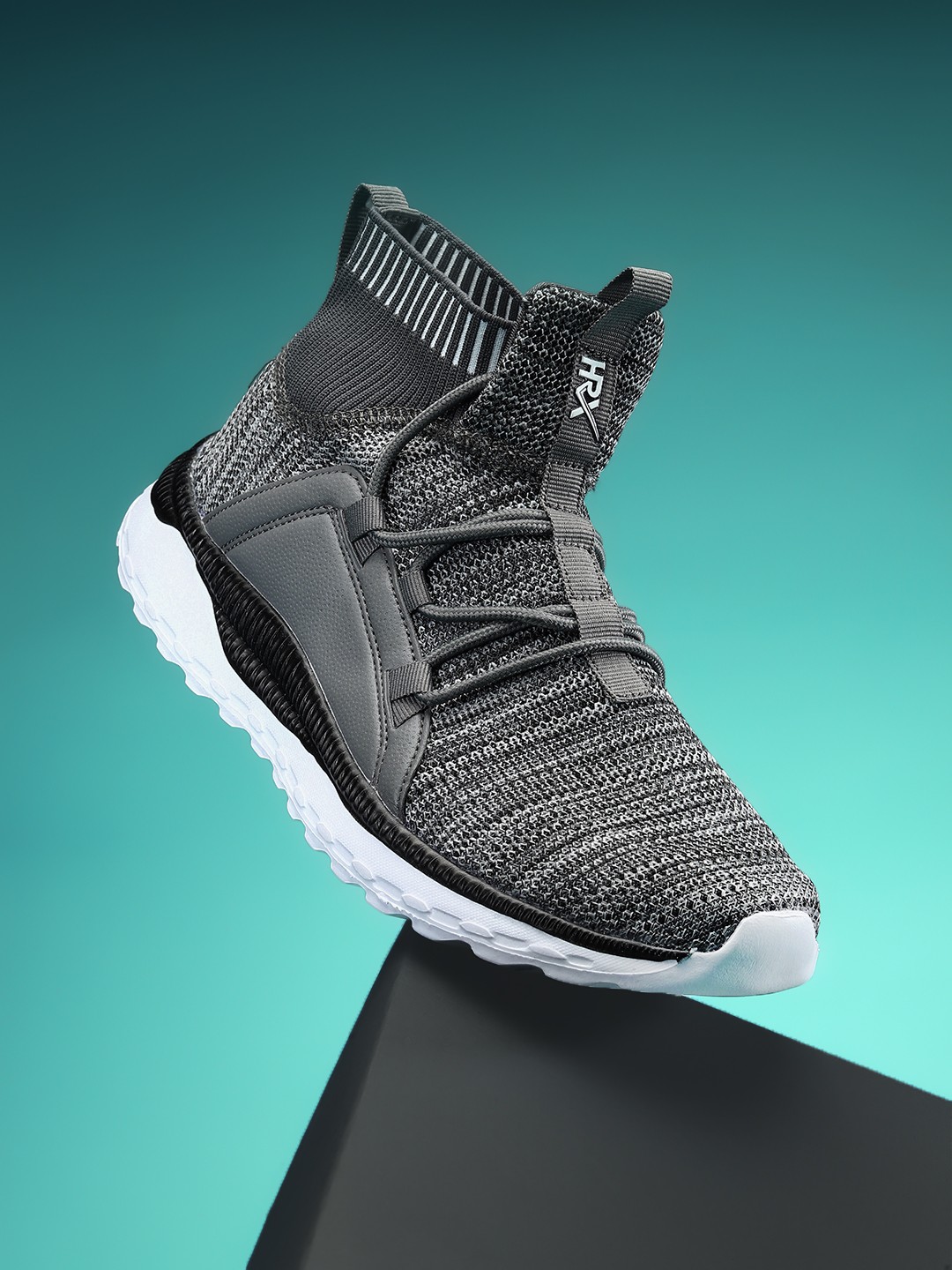 

HRX by Hrithik Roshan Men Grey Flash Knit Socks Shoe