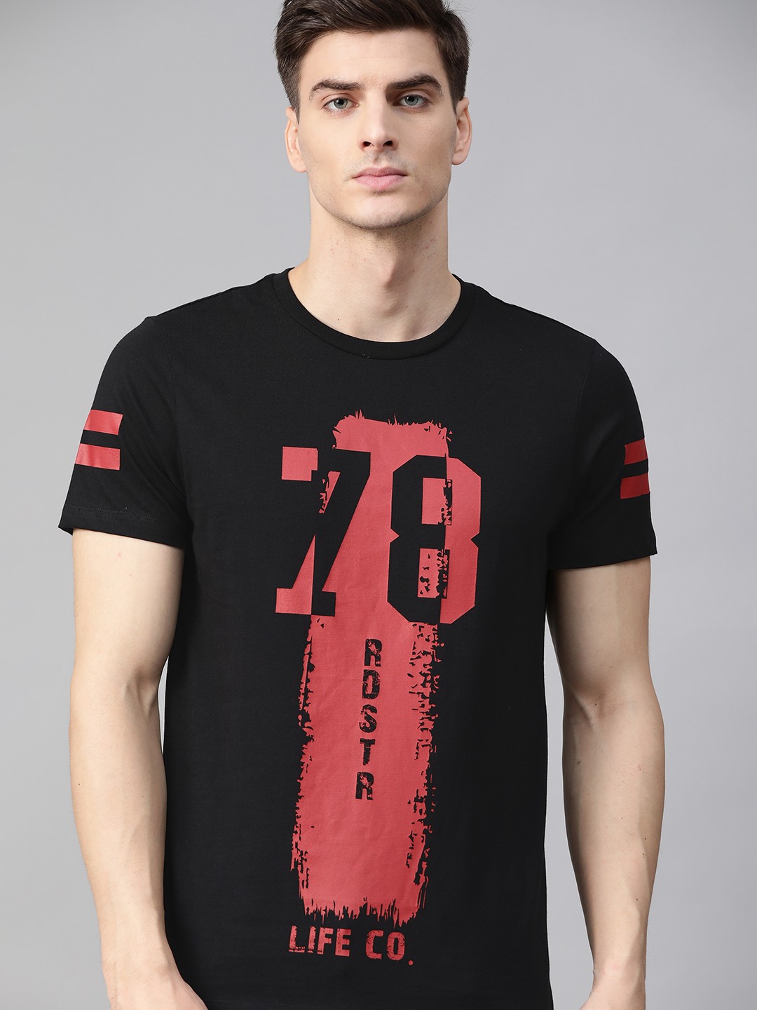 

Roadster Men Black Rust Red Printed Round Neck Pure Cotton T-shirt