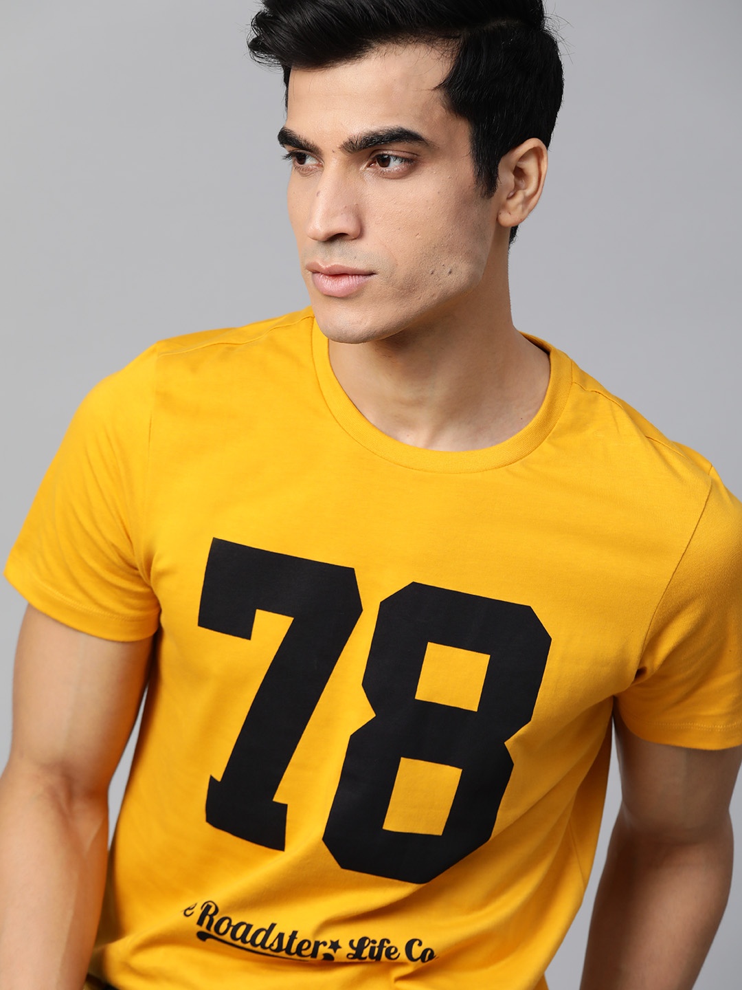 

Roadster Men Mustard Yellow & Black Printed Round Neck T-shirt