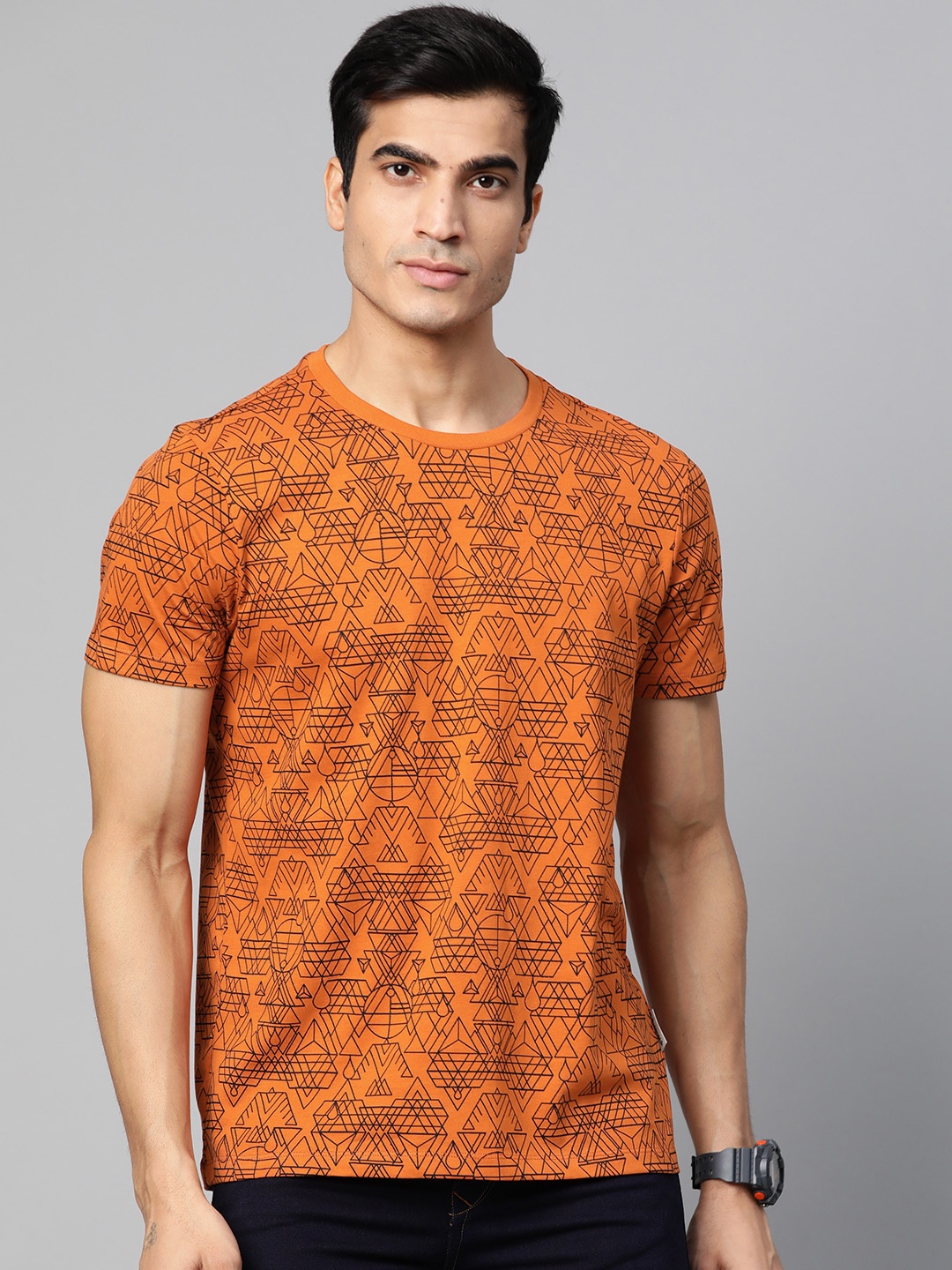 

Roadster Men Rust Orange & Black Printed Round Neck T-shirt