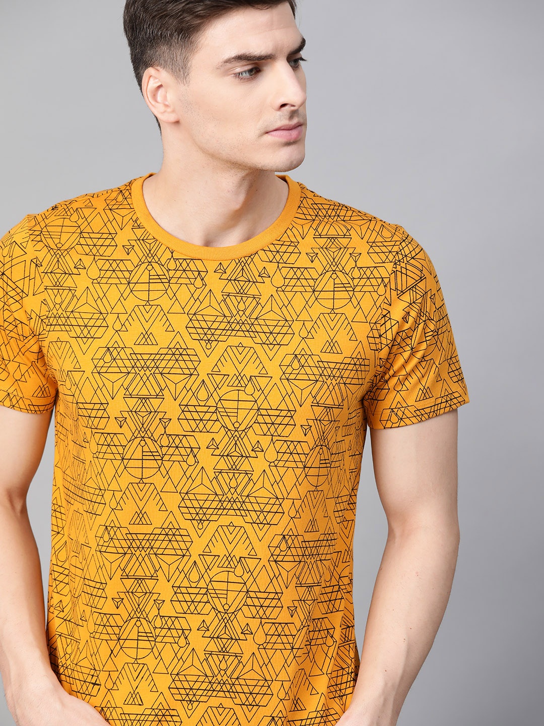 

Roadster Men Mustard Yellow Black Printed Round Neck Pure Cotton T-shirt
