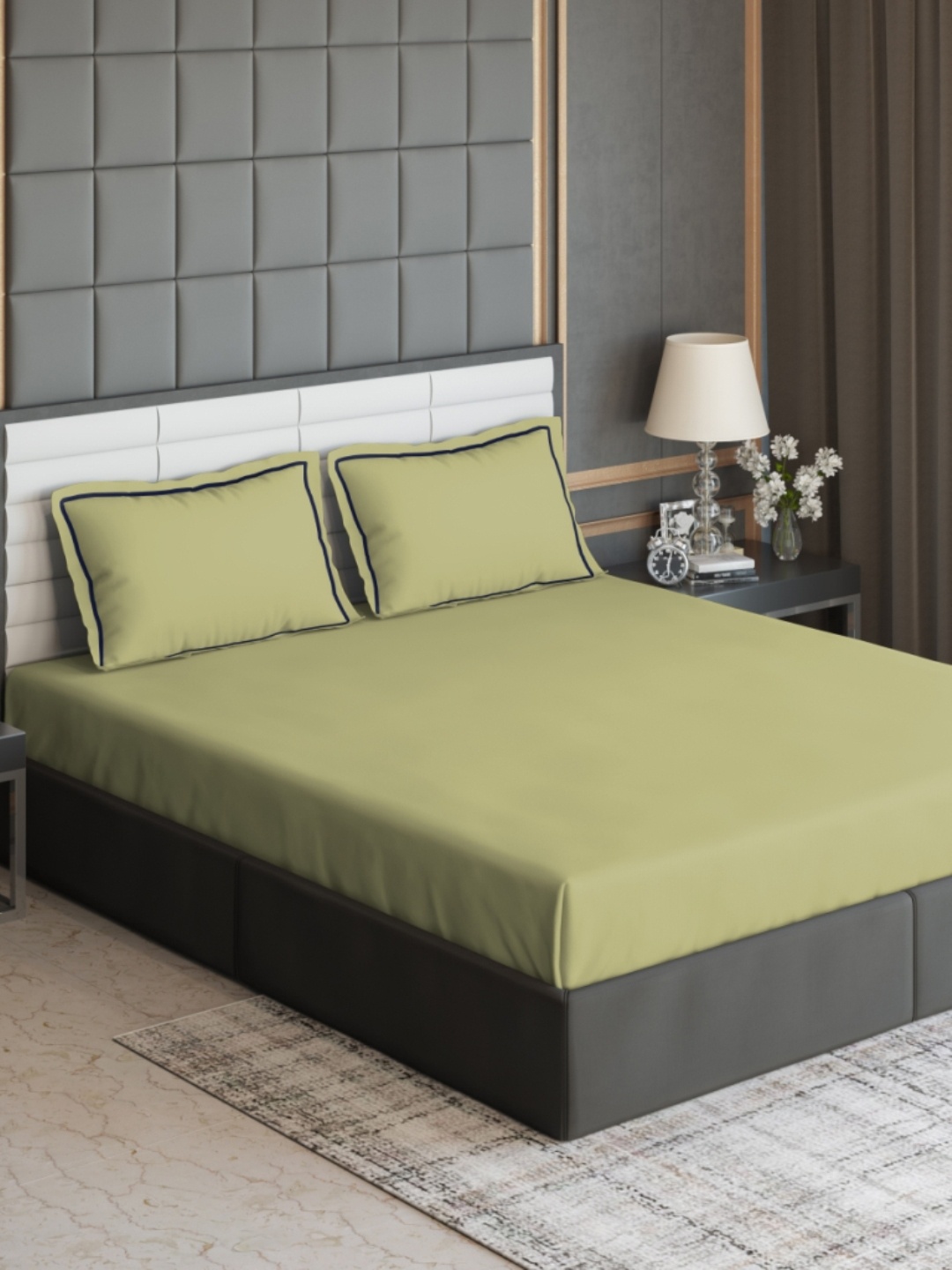 

DDecor Sea Green Solid 300 TC Cotton 1 King Bedsheet with 2 Pillow Covers