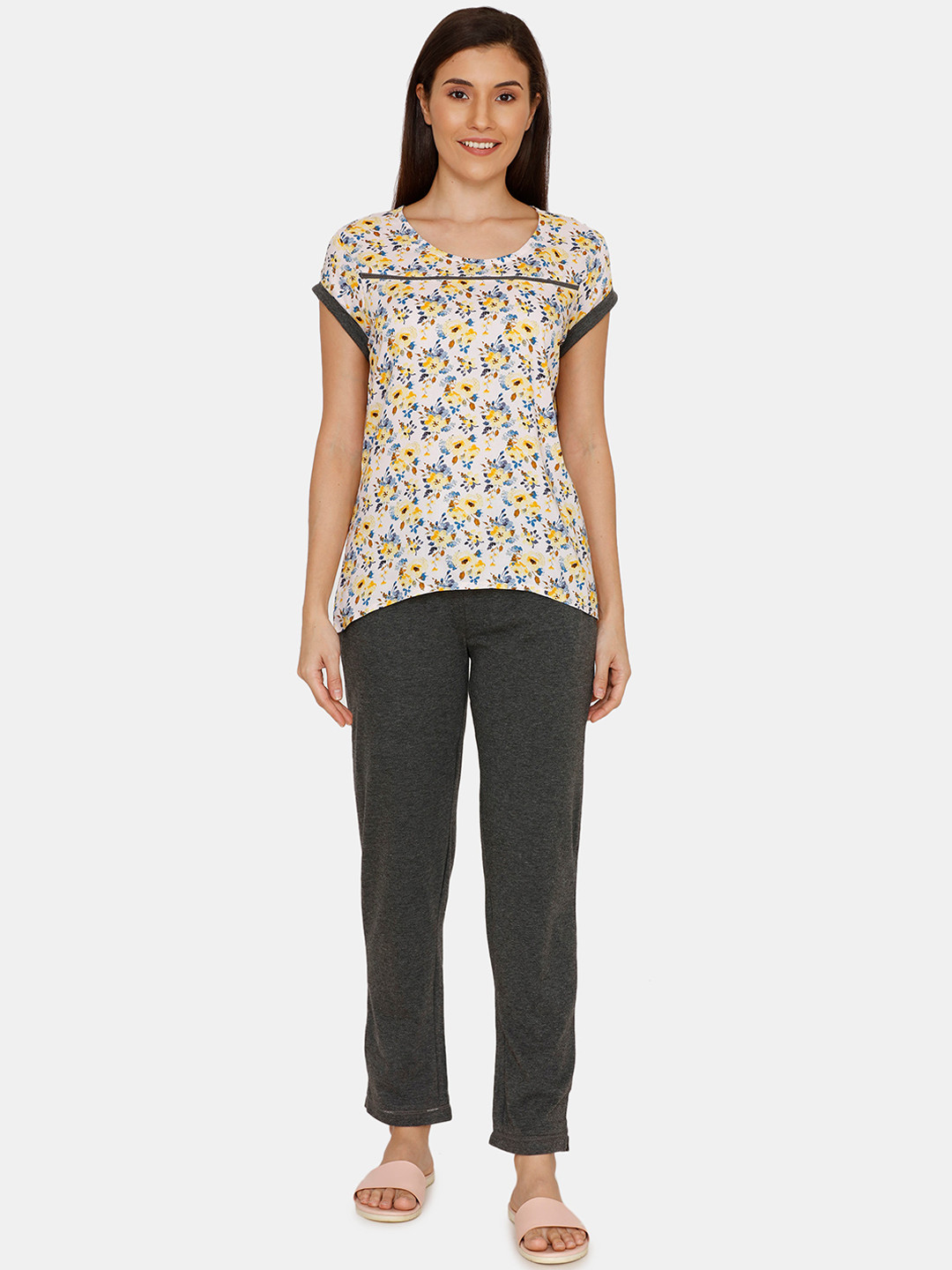 

Zivame Women White & Grey Printed Nightsuit