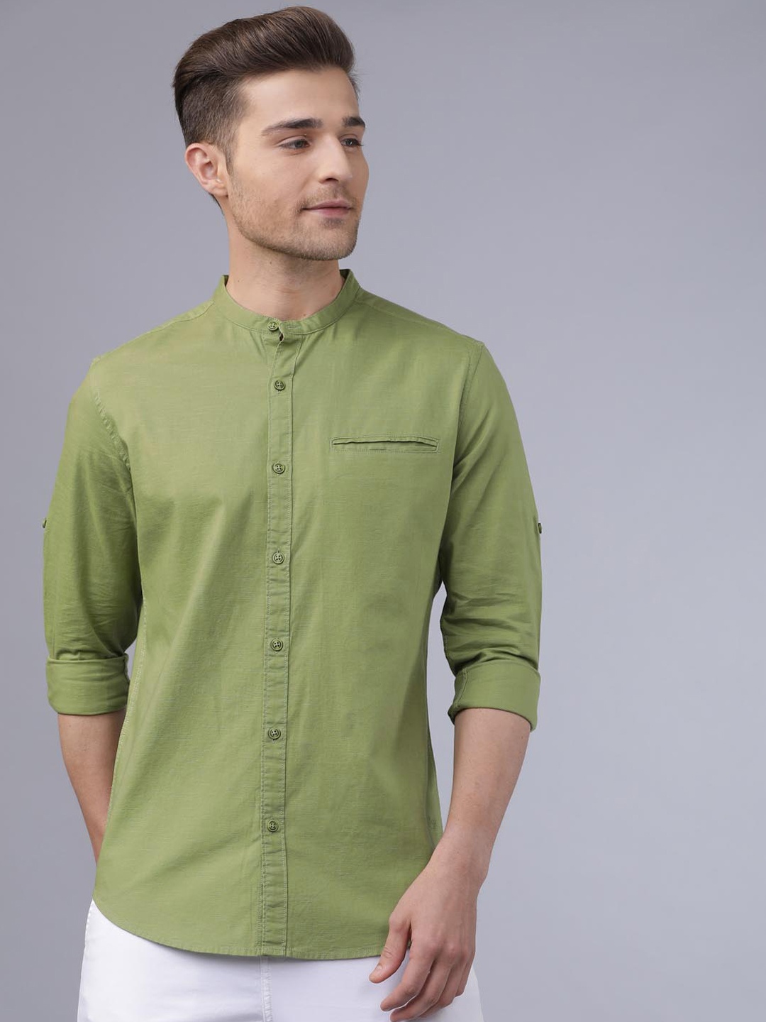 

LOCOMOTIVE Men Olive Green Slim Fit Solid Casual Shirt