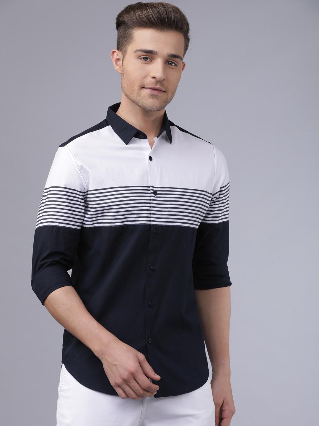 

HIGHLANDER Men Navy Blue & White Slim Fit Colourblocked Casual Shirt