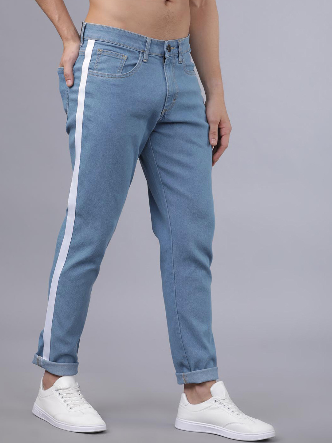 

HIGHLANDER Men Blue Tapered Fit Mid-Rise Clean Look Stretchable Jeans