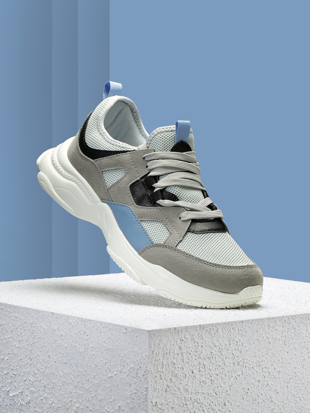 

HRX by Hrithik Roshan Men Grey Colourblocked Chunky Sneakers