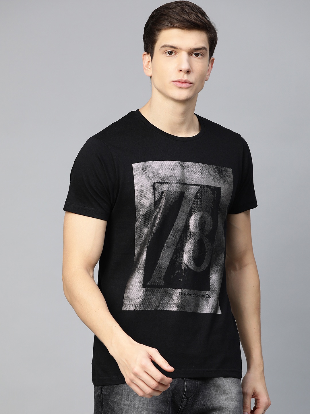 

Roadster Men Black Silver Printed Round Neck Pure Cotton T-shirt