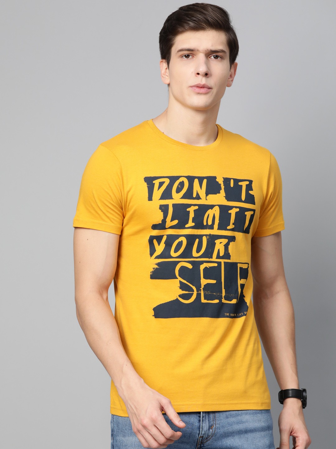 

Roadster Men Mustard Yellow & Navy Blue Printed Round Neck T-shirt
