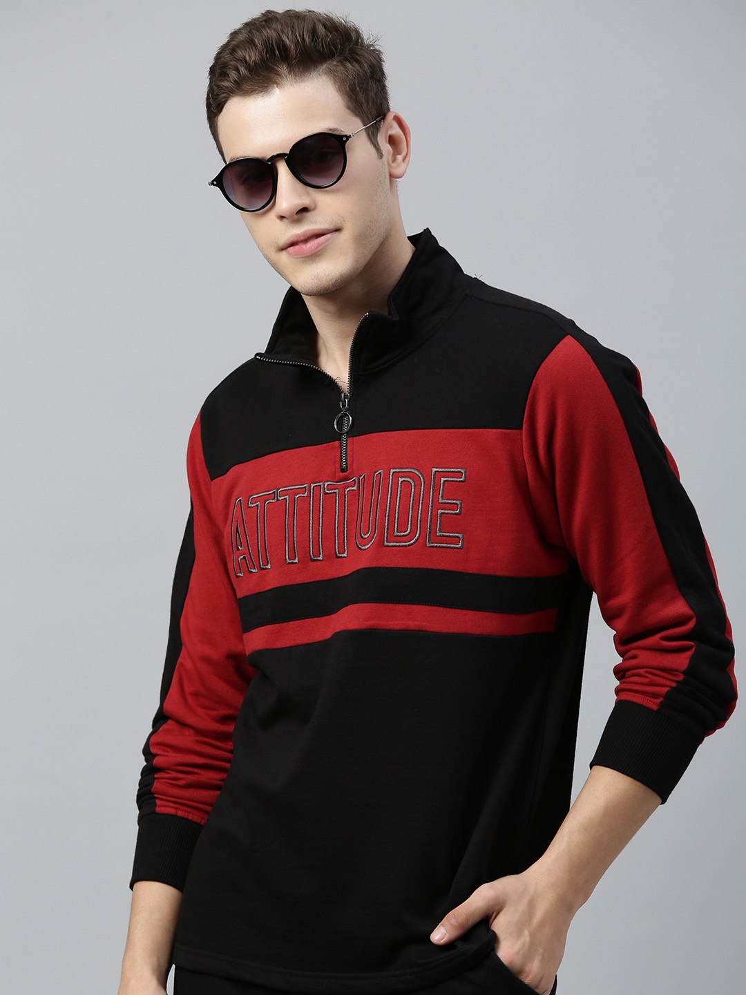 

HERE&NOW Men Black & Maroon Colourblocked Sweatshirt with Embroidery