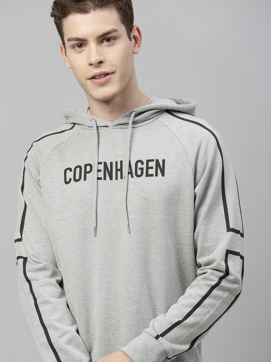 

HERE&NOW Men Grey Melange & Black Printed Hooded Sweatshirt