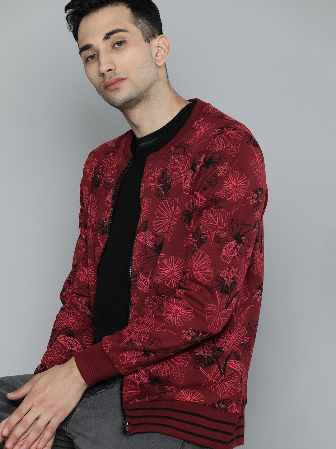 

HERE&NOW Men Red Printed Sweatshirt