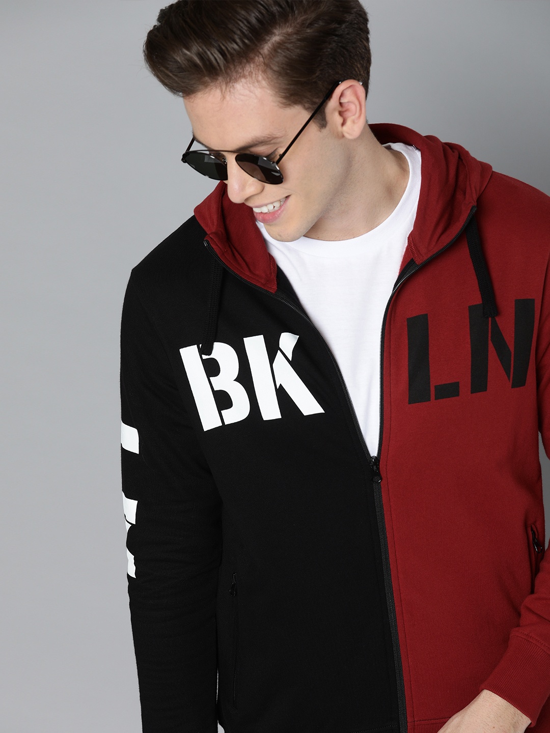

HERE&NOW Men Maroon & Black Printed Hooded Sweatshirt