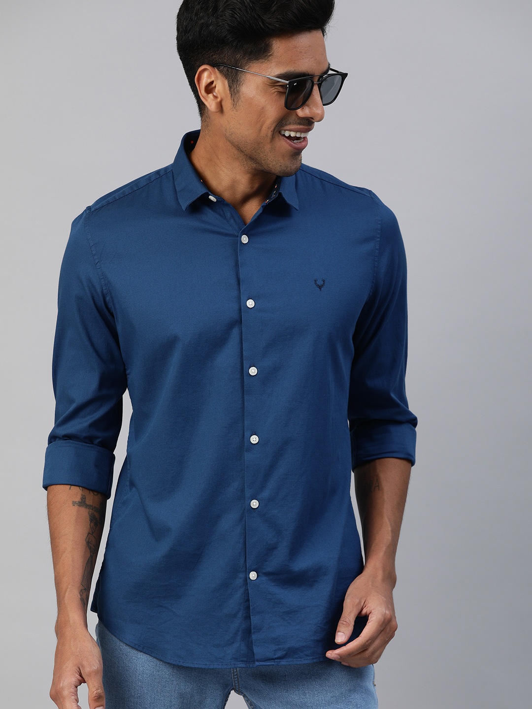 

Allen Solly Sport Men Navy Blue Super Slim Fit Solid Smart Casual Shirt