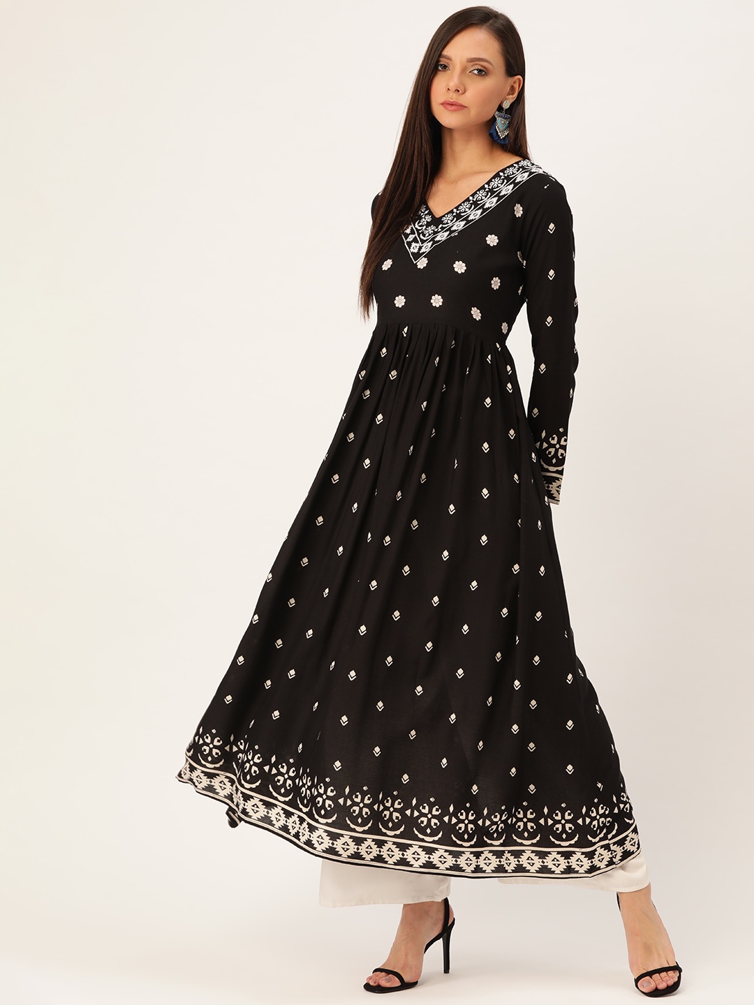 

Moda Rapido Women Black & White Printed Anarkali Kurta