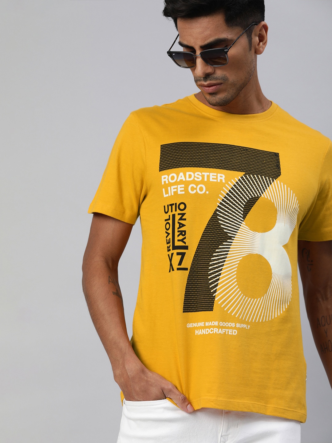 

Roadster Men Mustard Yellow White Printed Round Neck Pure Cotton T-shirt