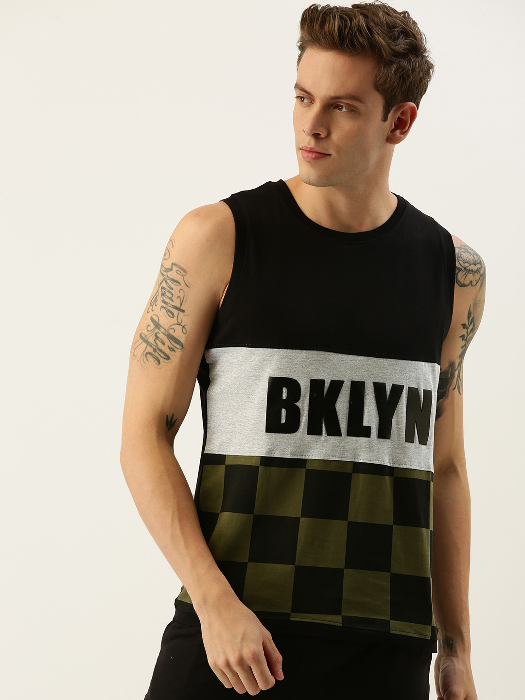 

Moda Rapido Men Black Grey Colourblocked Round Neck Basketball Brooklyn Pure Cotton T-shirt