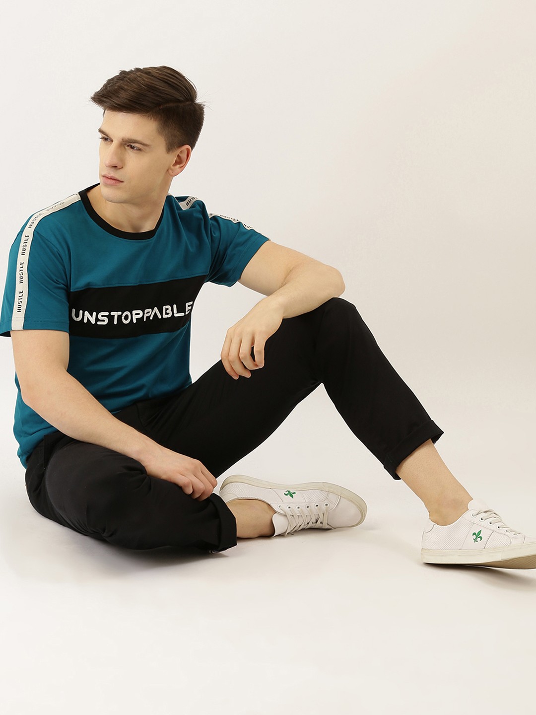 

Moda Rapido Men Teal Printed Round Neck T-shirt