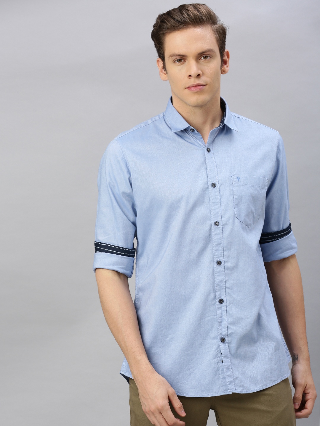 

Van Heusen Sport Men Blue Slim Fit Solid Casual Shirt