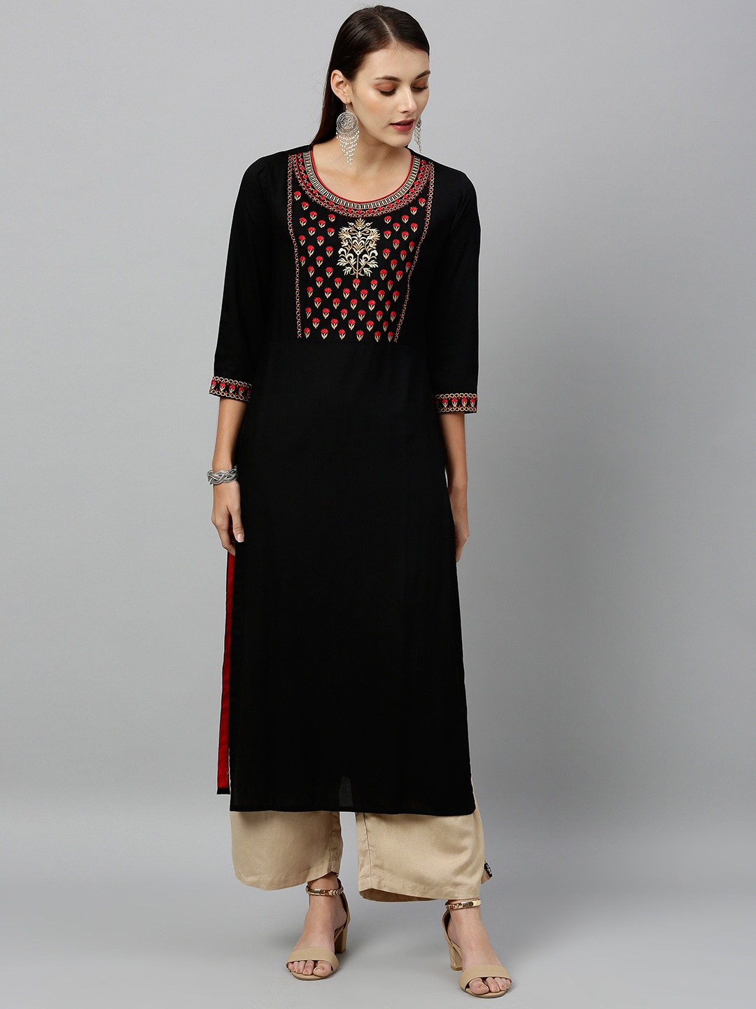

kipek Women Black & Red Floral Embroidered Straight Kurta