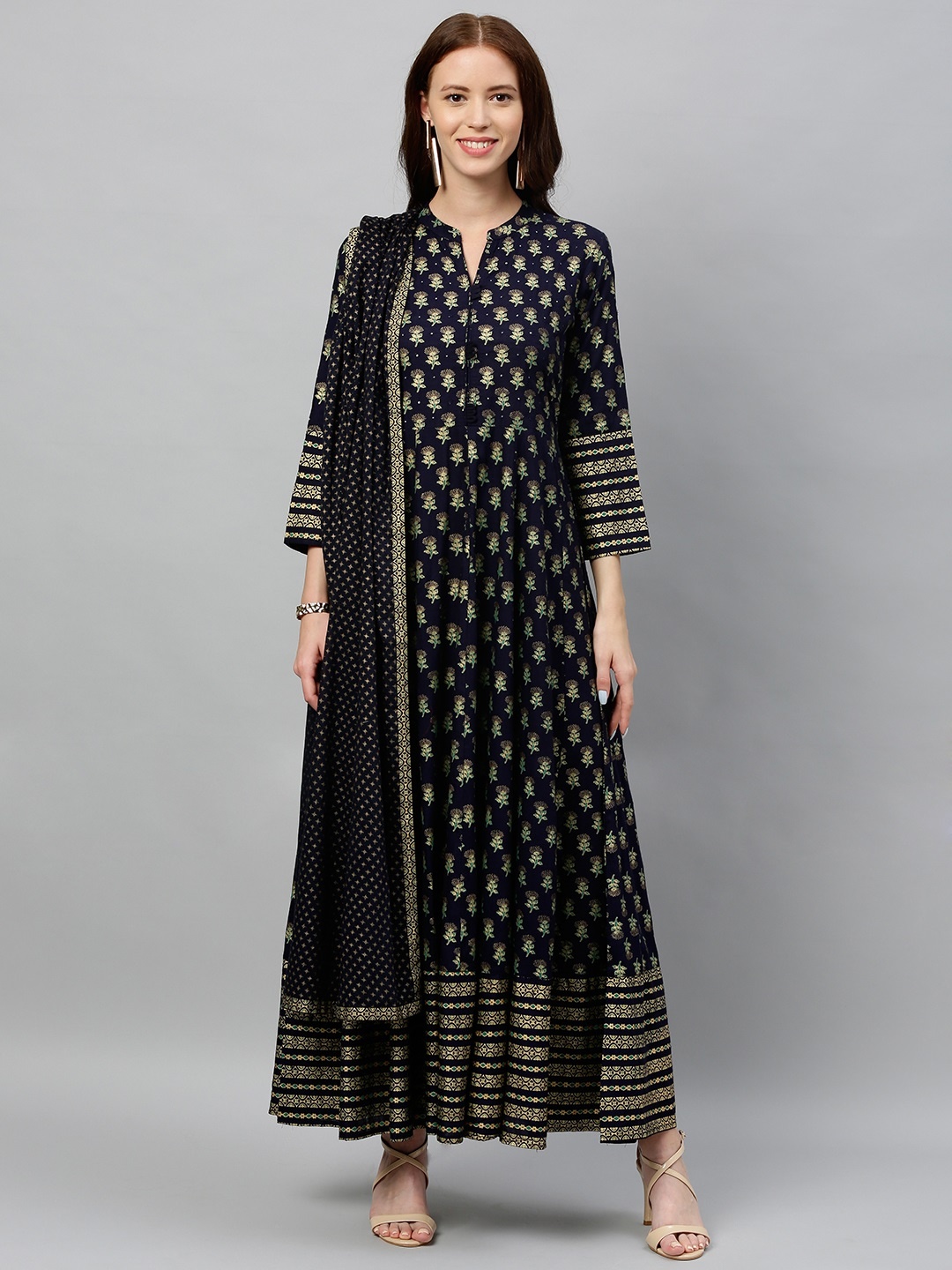 

kipek Women Navy Blue & Golden Floral Printed Anarkali Kurta with Dupatta