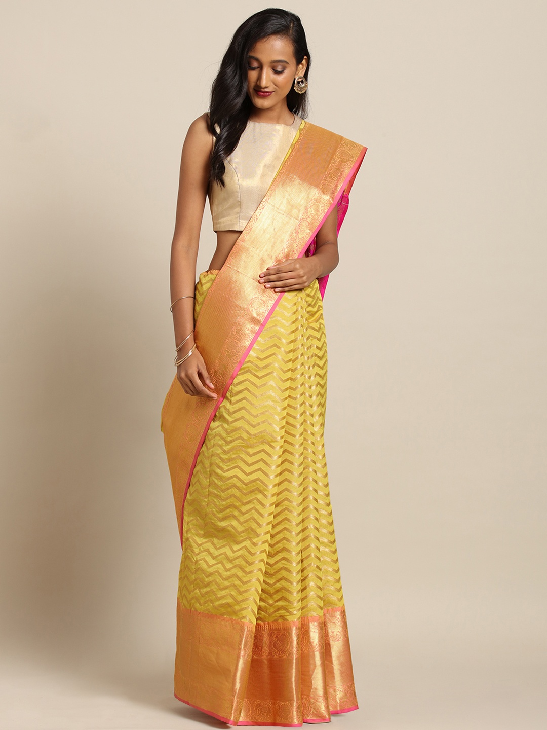 

VASTRANAND Yellow & Gold-Toned Silk Blend Woven Design Kanjeevaram Saree