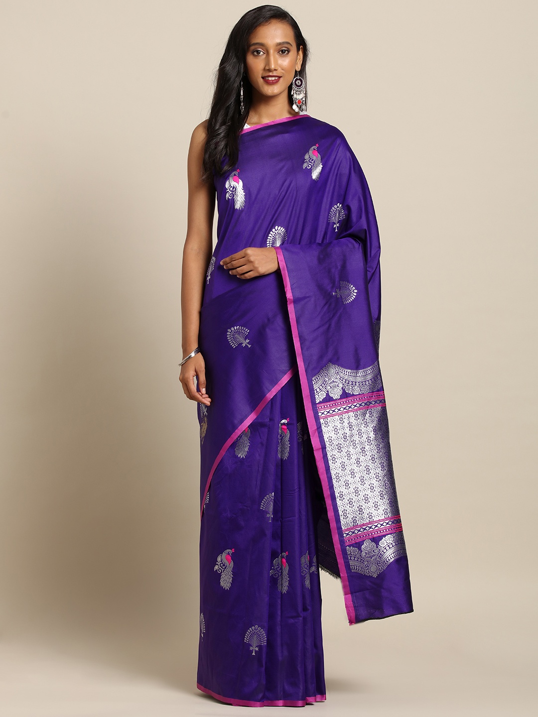 

VASTRANAND Navy Blue & Silver-Toned Silk Blend Woven Design Kanjeevaram Saree