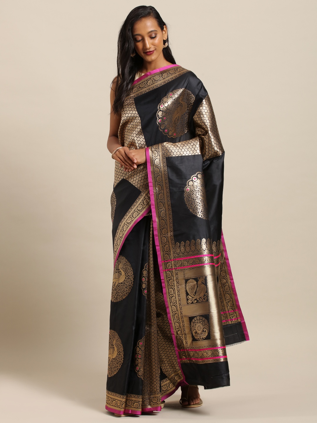 

VASTRANAND Black Silk Blend Woven Design Kanjeevaram Saree