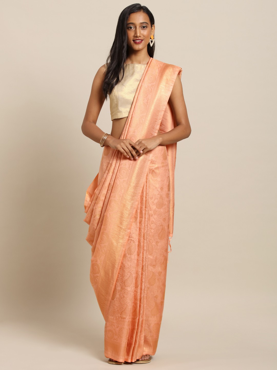 

VASTRANAND Peach-Coloured Silk Blend Solid Baluchari Saree