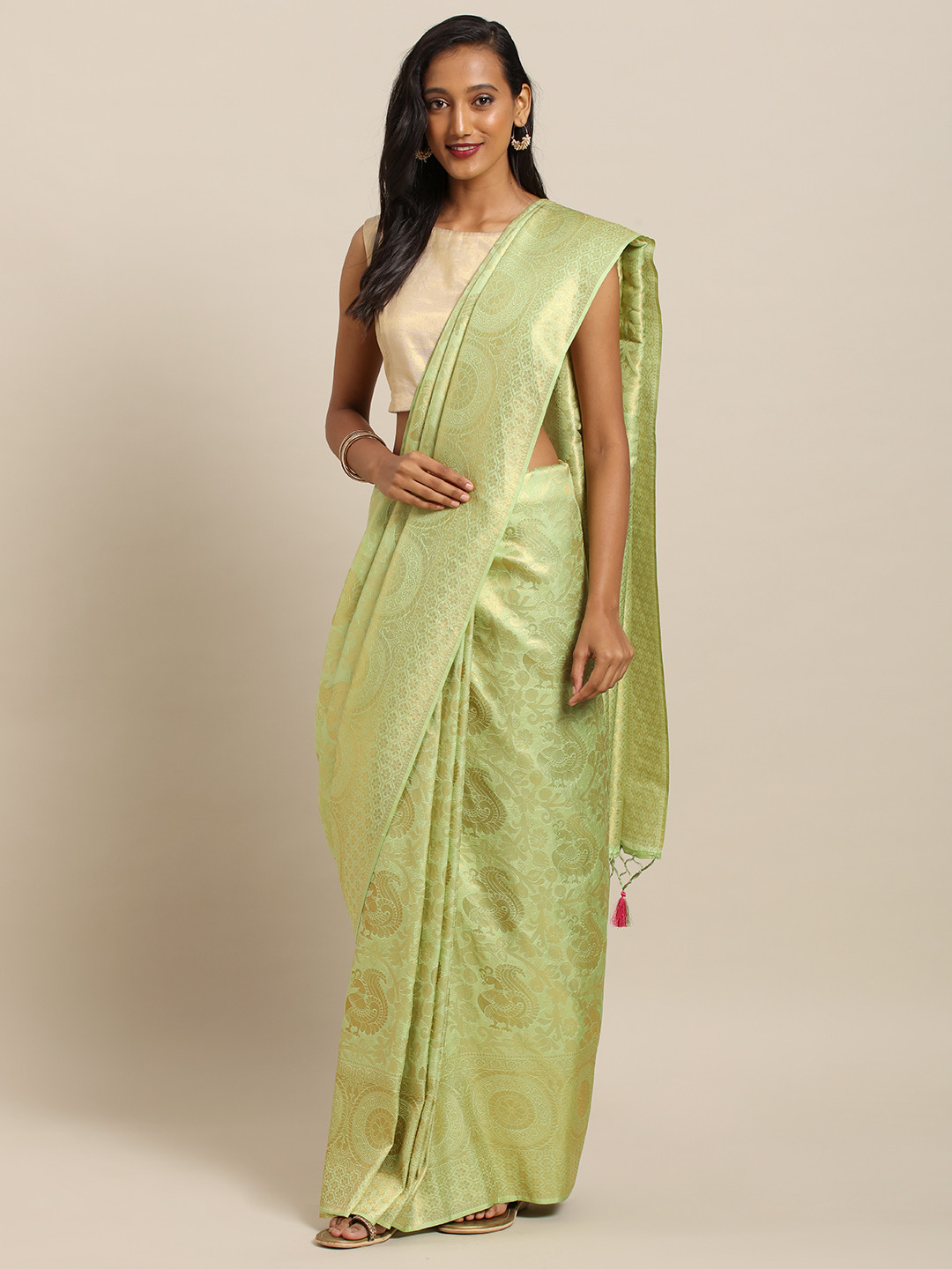 

VASTRANAND Green & Gold-Toned Silk Blend Woven Design Baluchari Saree