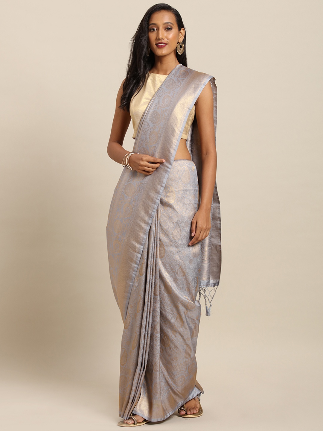 

VASTRANAND Grey & Gold-Toned Silk Blend Woven Design Baluchari Saree