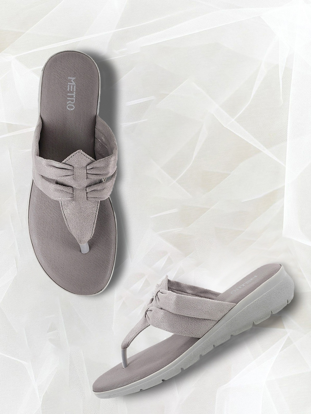 

Metro Women Grey Solid Comfort Heels