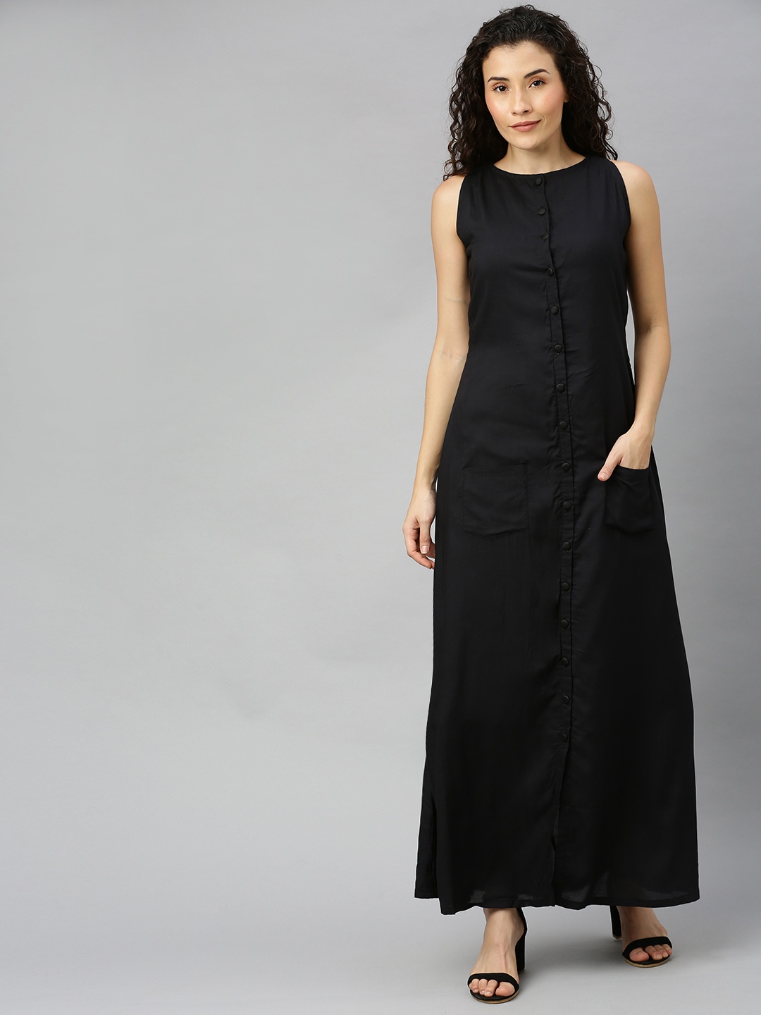 

Ethnovog Women Black Solid Made to Measure Maxi Dress