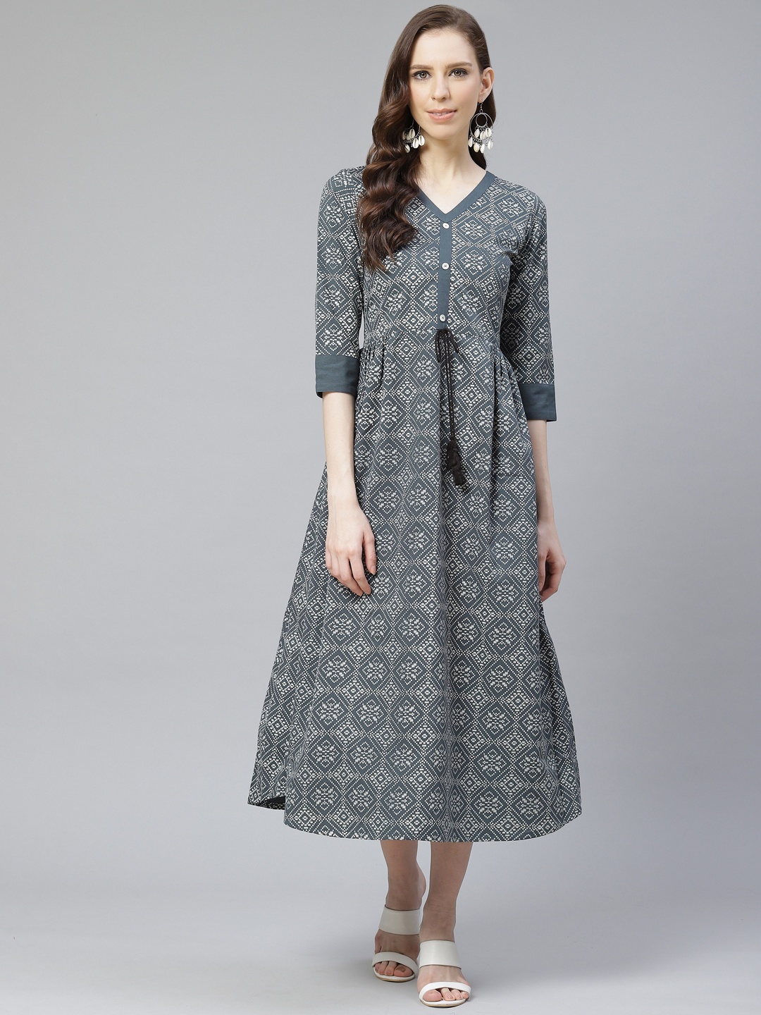 

ZIYAA Women Charcoal Grey & Off-White Screen Print A-Line Dress
