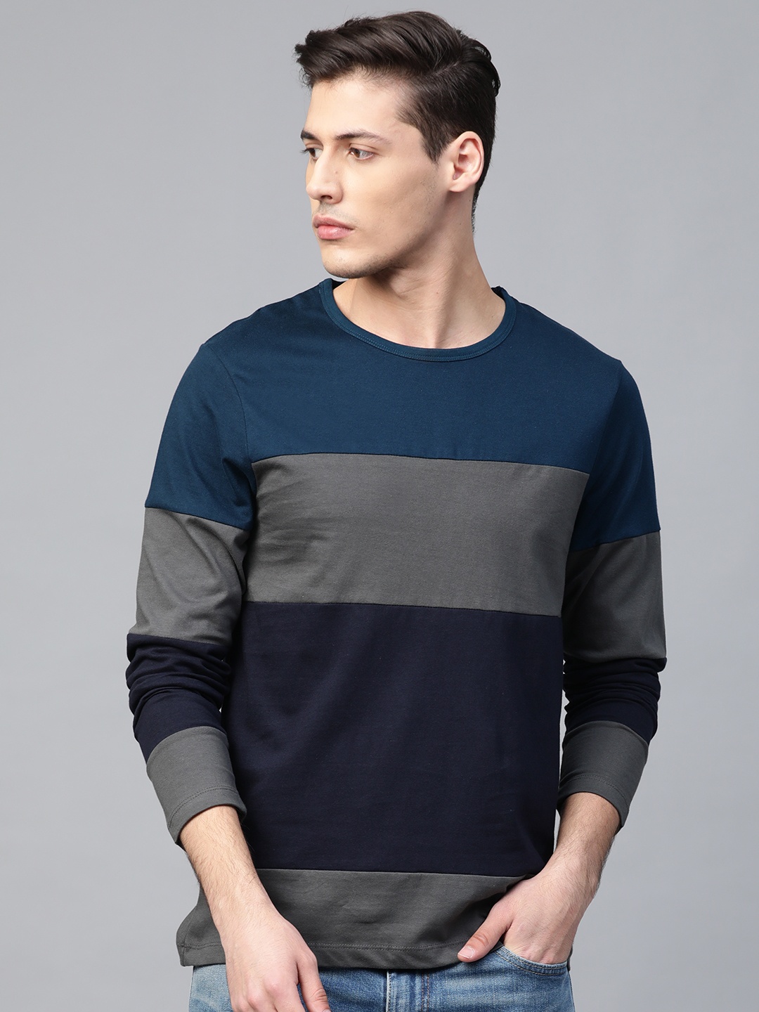 

Roadster Men Teal Blue & Charcoal Grey Colourblocked Round Neck T-shirt