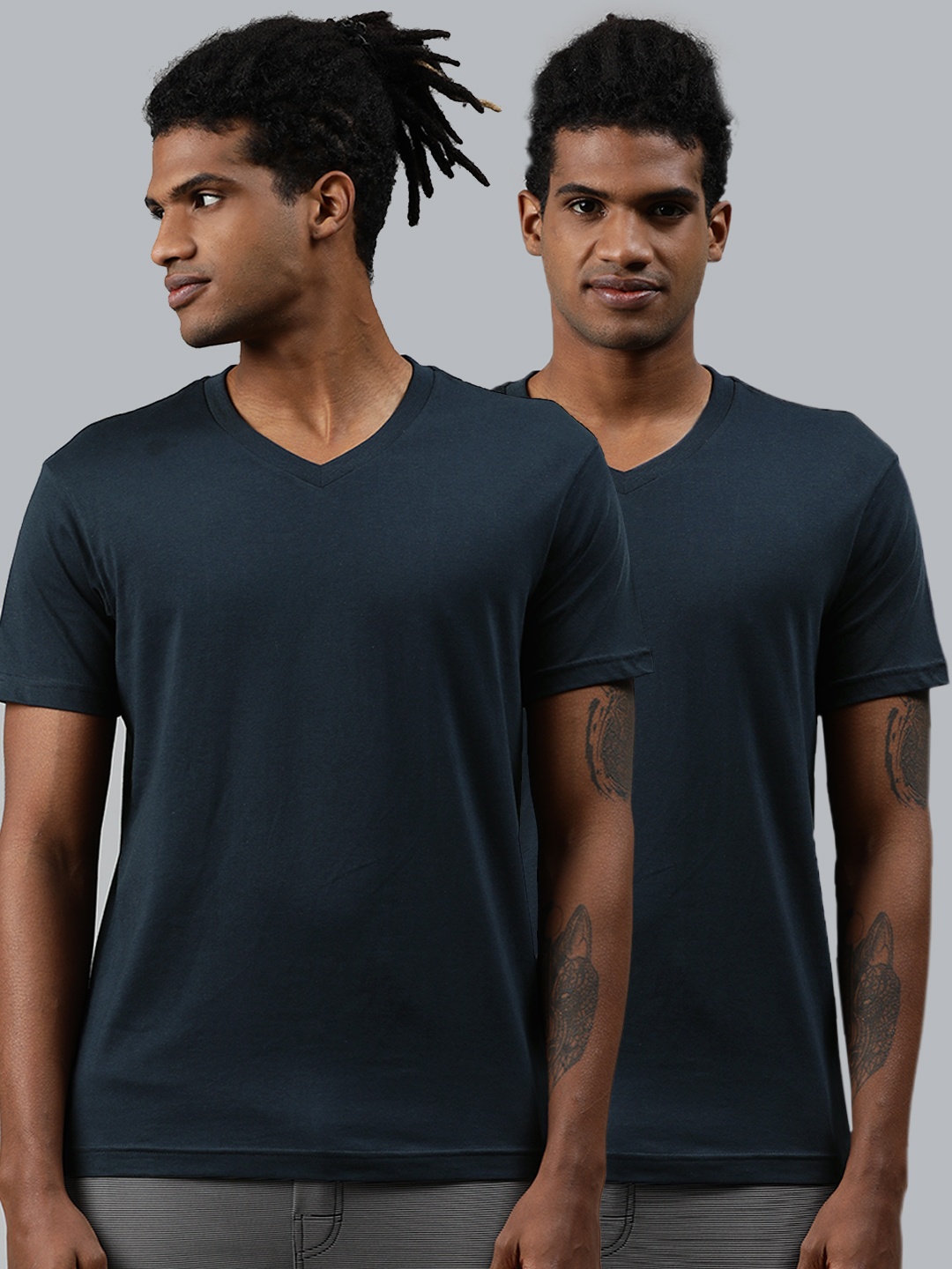 

Levis Men Pack of 2 Smartskin Technology Pure Cotton V-Neck Lounge T-shirts-026, Navy blue