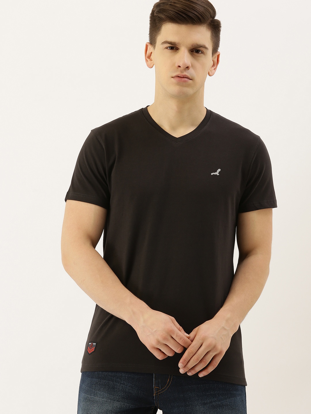 

American Crew Men Black Solid V-Neck T-shirt