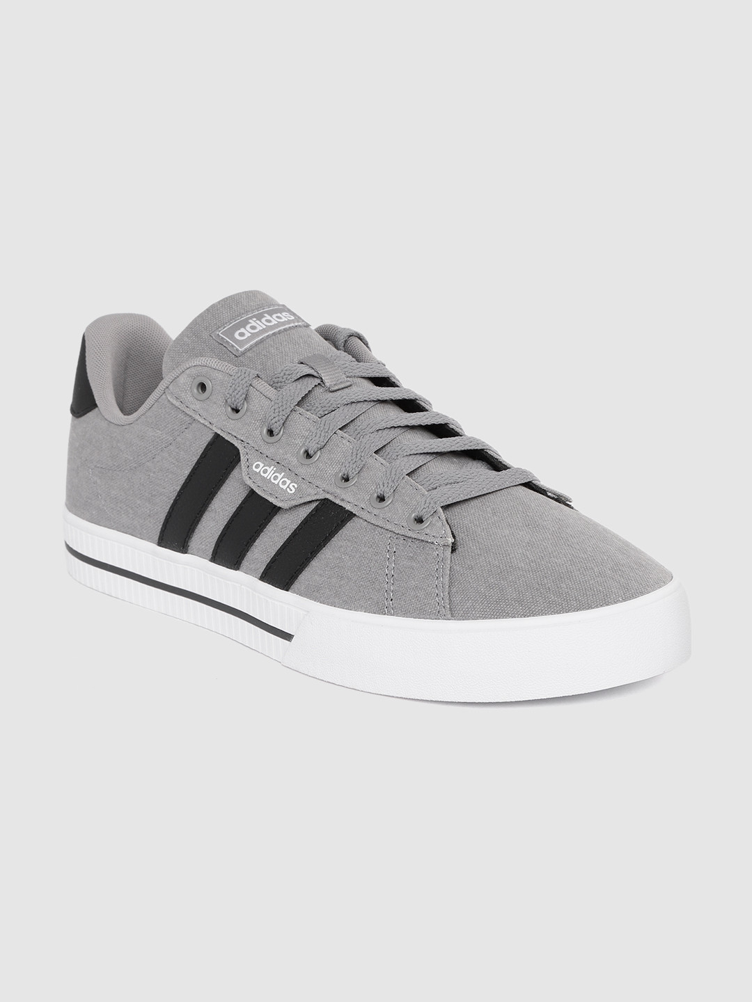 

ADIDAS Men Grey & Black Daily 3.0 Solid Skateboarding Shoes