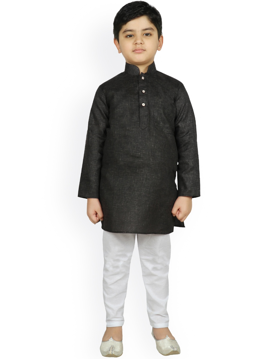 

SG YUVRAJ Boys Black & White Self Design Kurta with Churidar