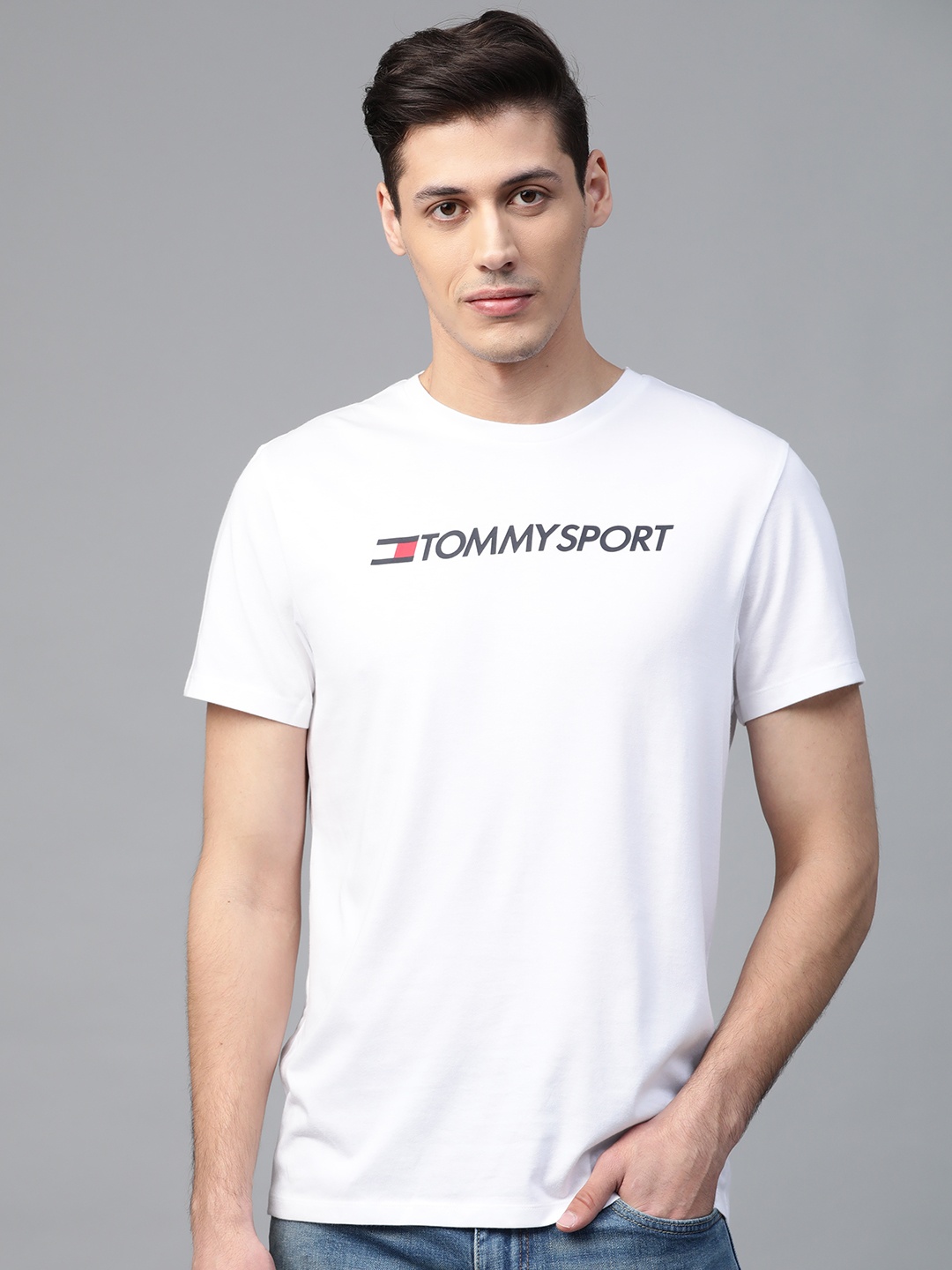 

Tommy Hilfiger Men White Solid Round Neck T-shirt