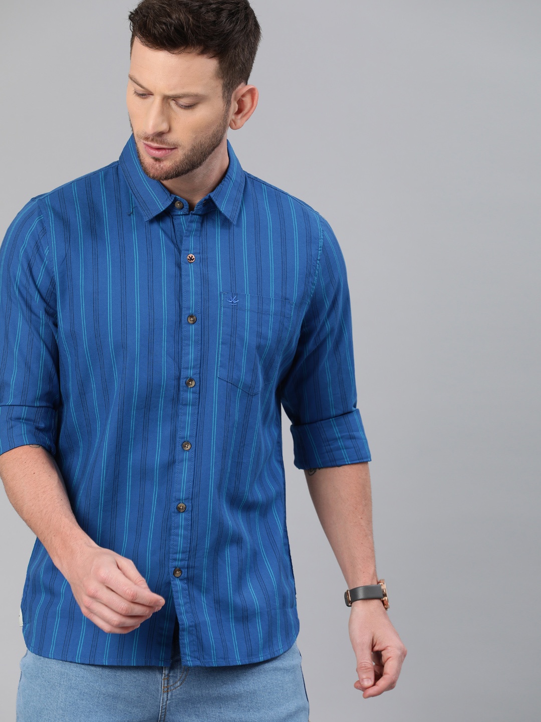 

WROGN Men Blue Slim Fit Striped Casual Shirt