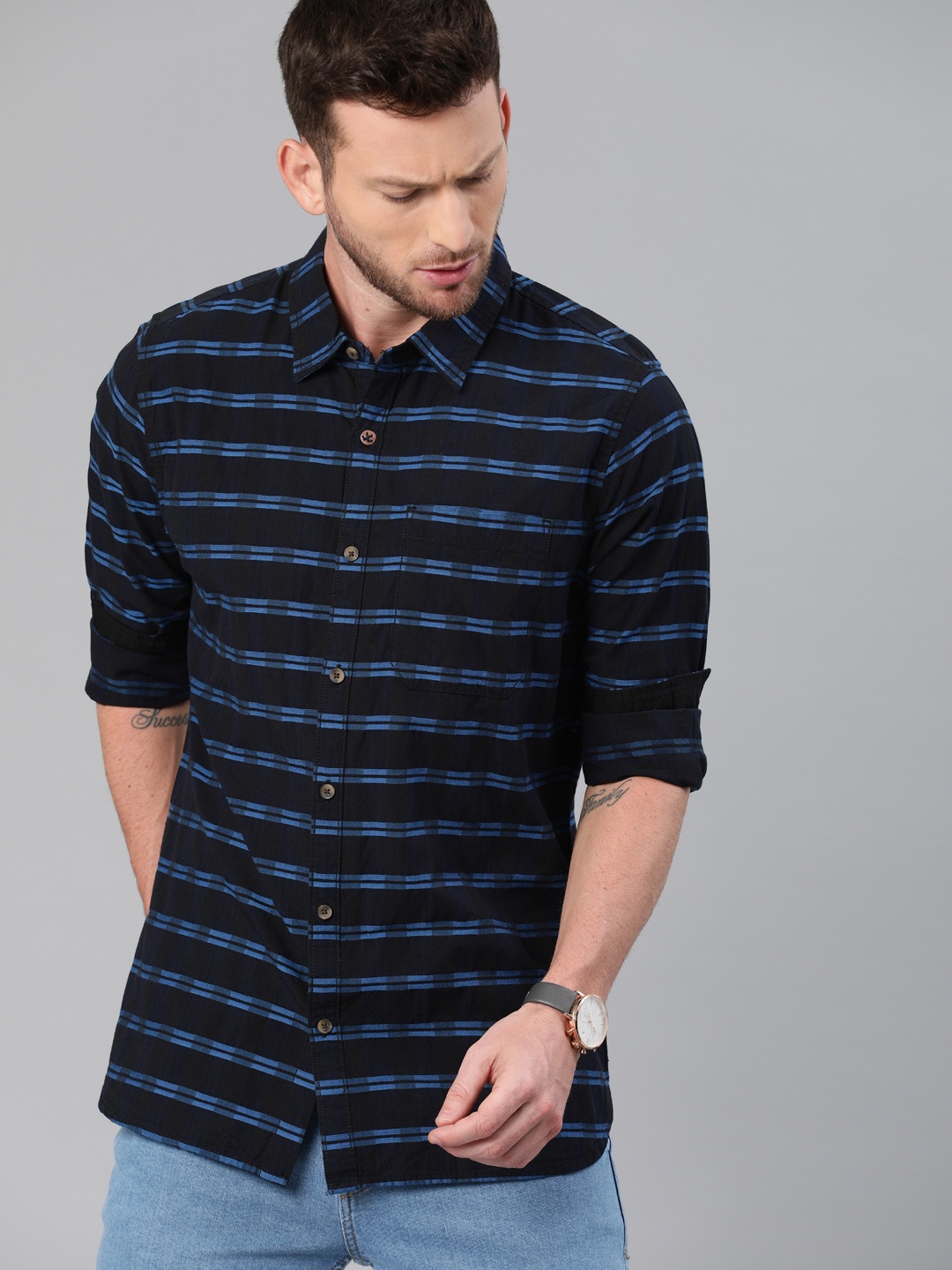 

WROGN Men Black & Blue Slim Fit Checked Casual Shirt