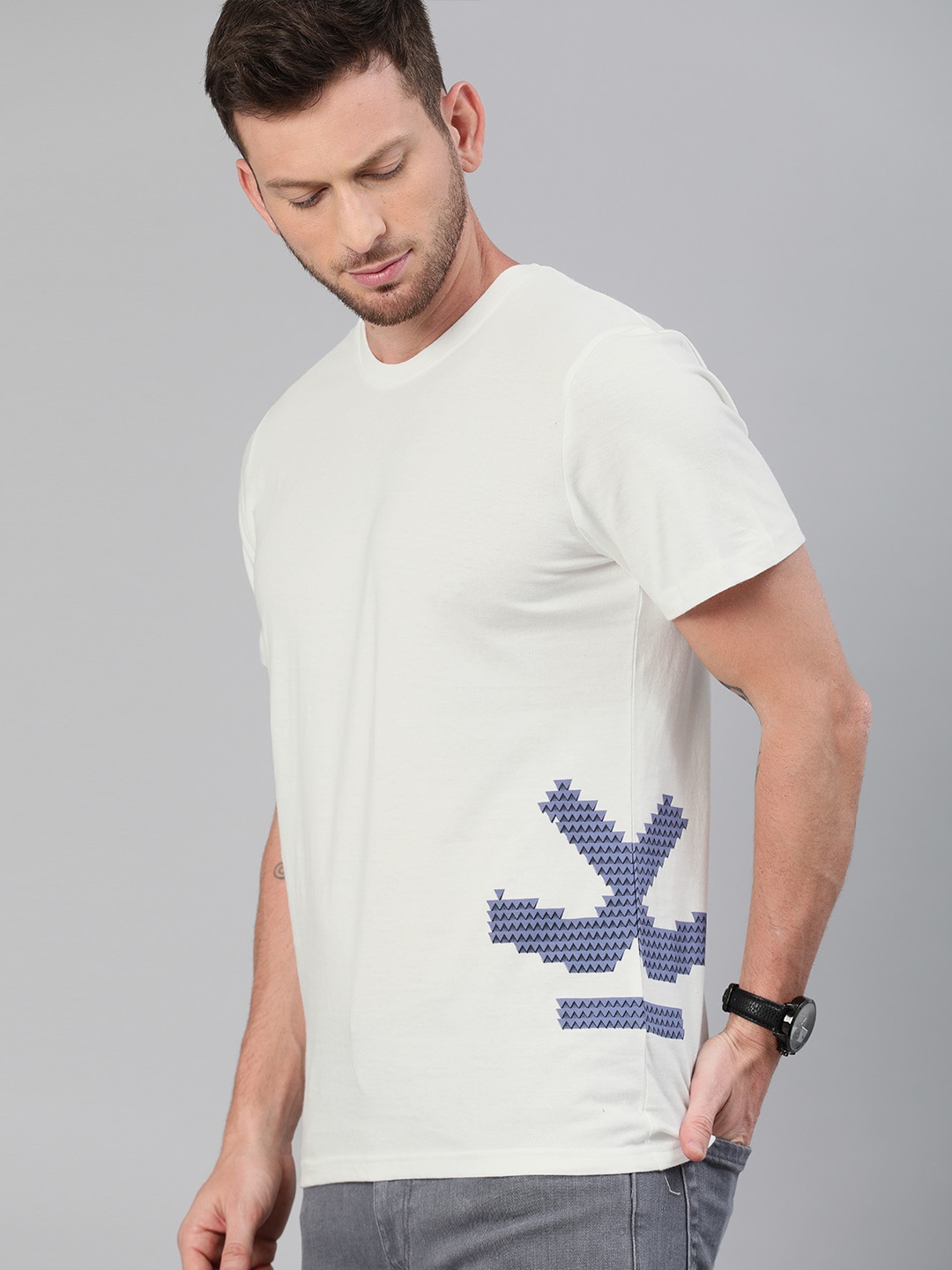 

WROGN Men White Printed Round Neck Pure Cotton T-shirt