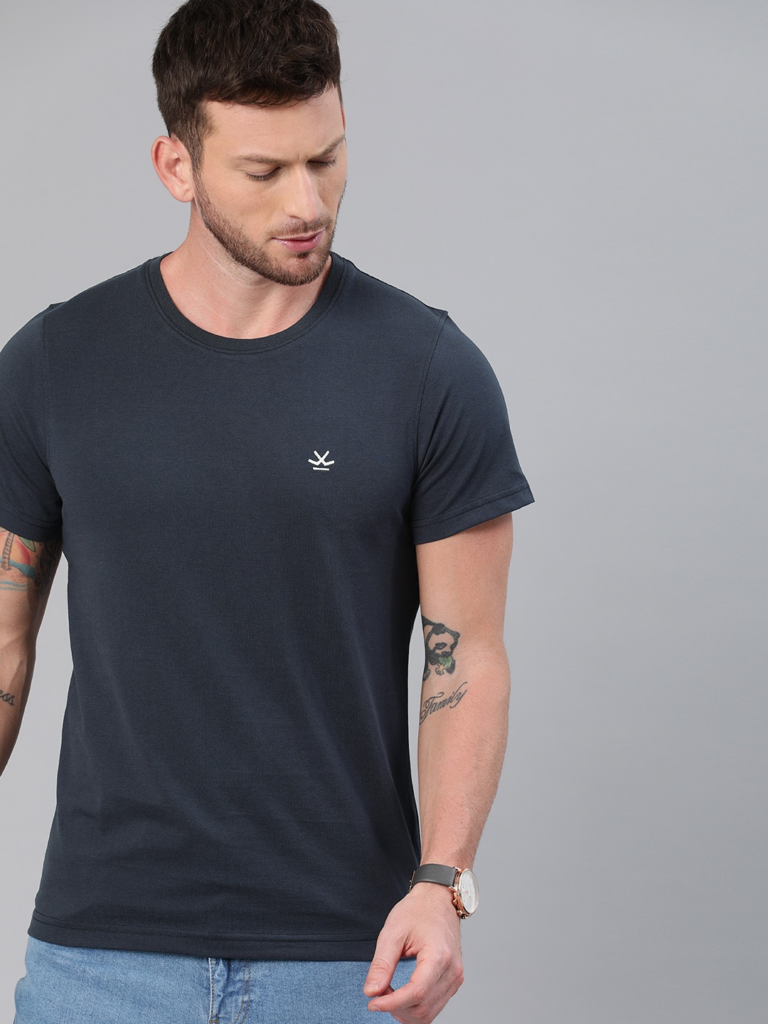 

WROGN Men Navy Blue Solid Round Neck Pure Cotton T-shirt