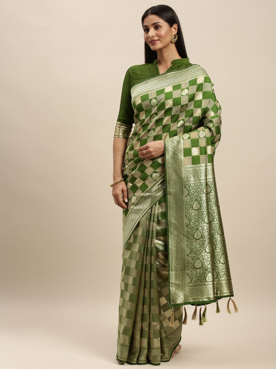 

Mitera Green & Beige Silk Blend Woven Design Kanjeevaram Saree