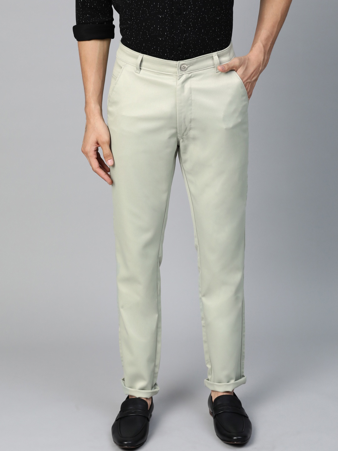 

DENNISON Men Green Smart Tapered Fit Solid Cropped Chinos