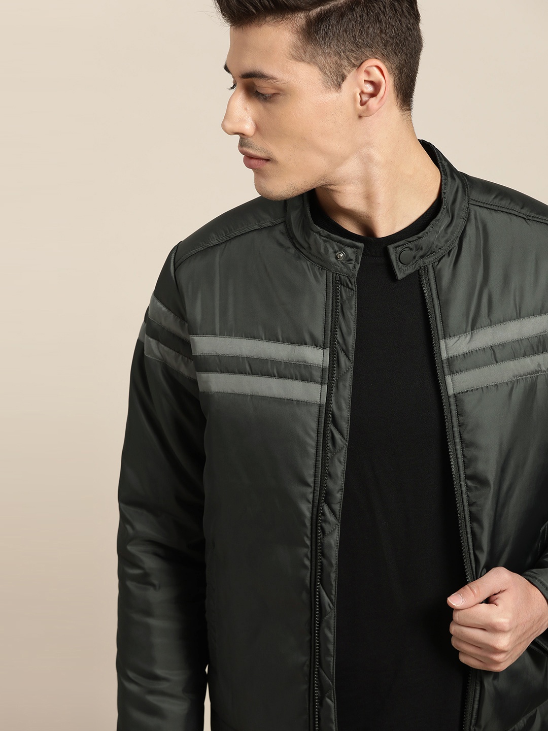 

INVICTUS Men Charcoal Grey Solid Tailored Jacket with Striped Detail