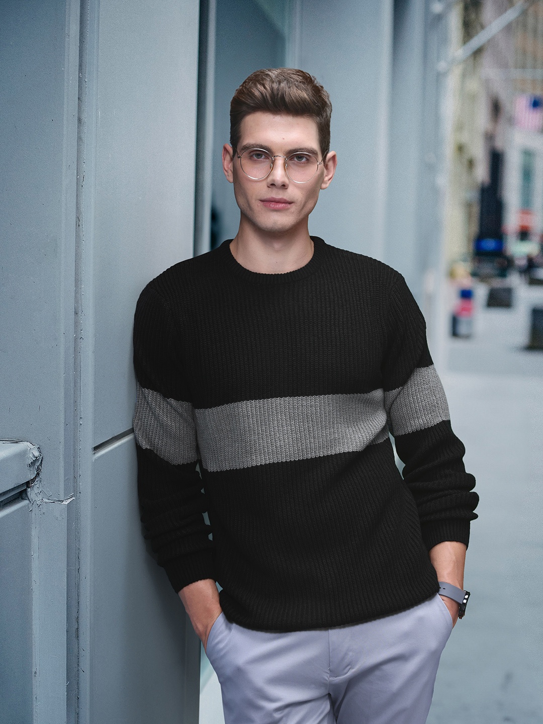 

INVICTUS Men Black & Grey Colourblocked Pullover