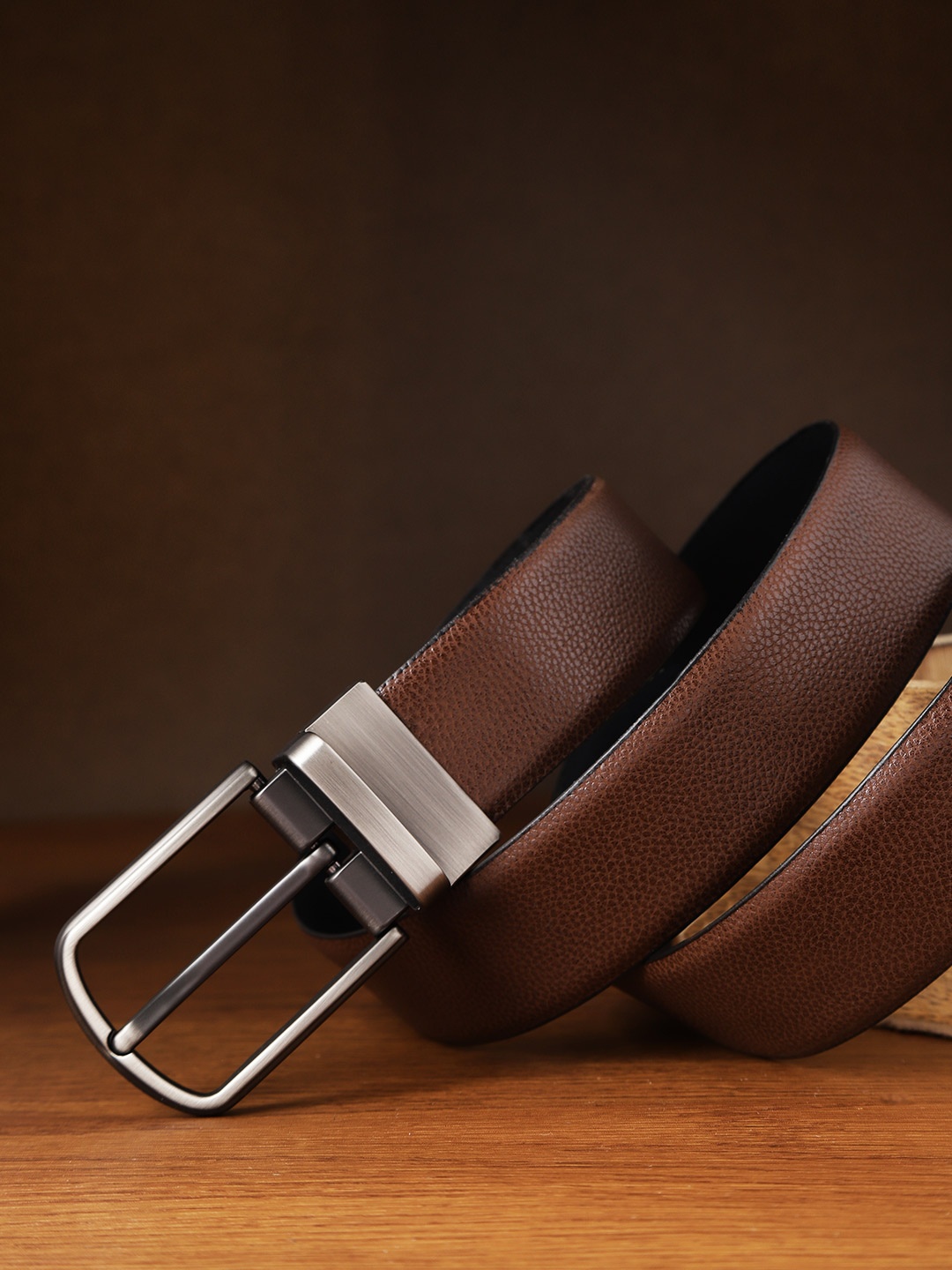 

HIGHLANDER Men Black & Brown Solid Reversible Belt